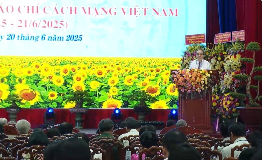ong-nguyen-huu-duc-nguyen-tong-bien-tap-bao-ap-bac-phat-bieu-1750528069.jpg