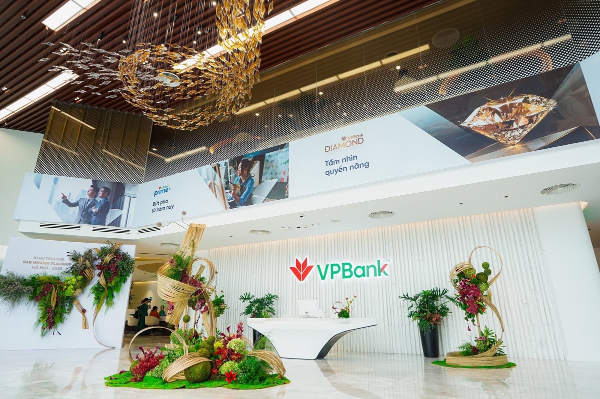 vpbank-flagship-ha-noi-voi-thiet-ke-hien-dai-1755094309.jpg