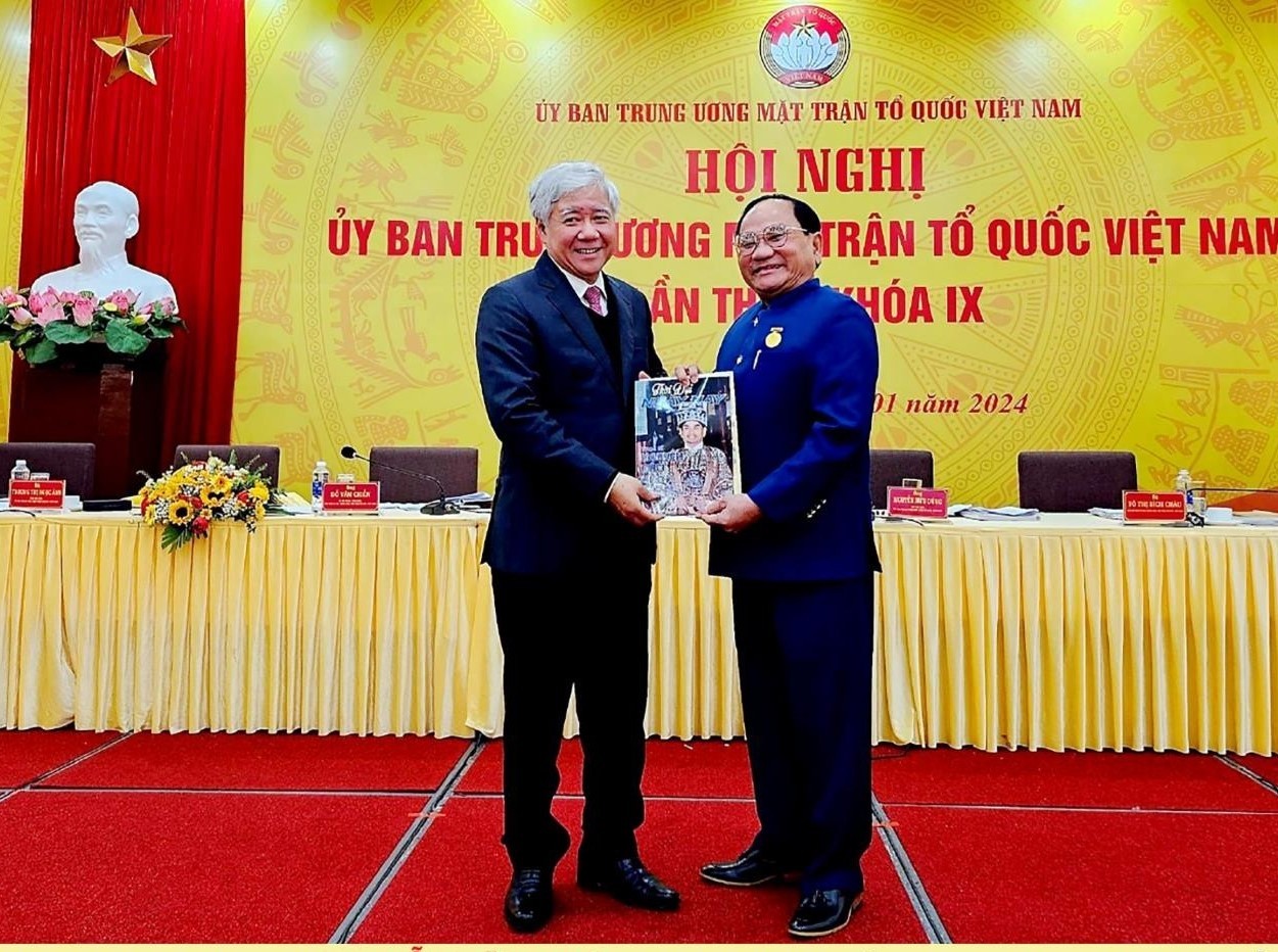 ong-nguyen-huu-nhon-va-ong-do-van-chien-1787281881.jpg