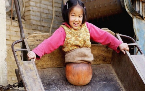 Không có từ "tồi tệ" trong cuộc sống của cô gái bóng rổ cụt chân