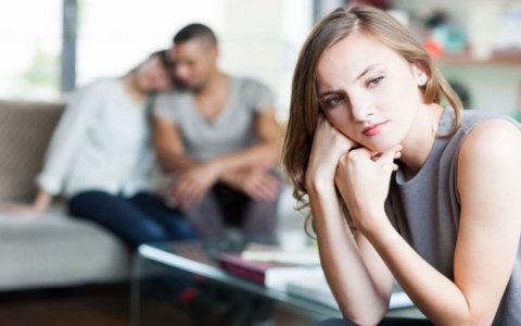 Ghen tuông kiểu đàn bà thông minh: Lơ đẹp 'con giáp thứ 13'