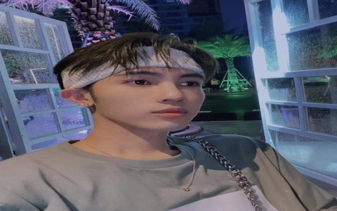 Hotboy đình đám Trung Quốc 'miệt thị' phở Việt Nam, chê 'hôi như mùi chân'