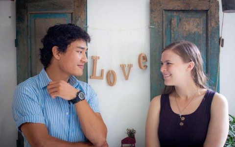 Chàng Việt lấy nàng Tây: Từ lời "tiên tri" của mẹ vợ và giây phút ngỡ ngàng khi cô dâu mặc áo dài