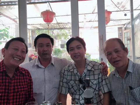 Viết tiếp "Kỷ niệm một thời với "Tuyển tập Áo Trắng”,… Kỳ 2: Những bài học đầu tiên về gặp gỡ, phỏng vấn người nổi tiếng