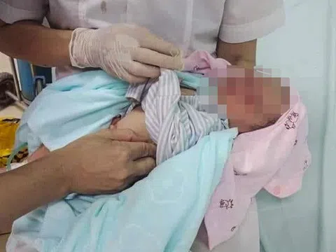 Bé trai sơ sinh bị bỏ rơi dưới hố gas: Người mẹ có thể bị xử lý thế nào?