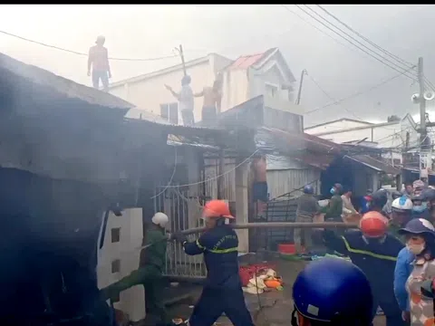 Kiên Giang: Cháy gần chục căn nhà ở TP. Rạch Giá